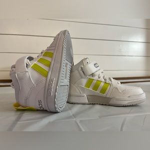 Kids size 12 Adidas cloudfoam lime green sneakers !